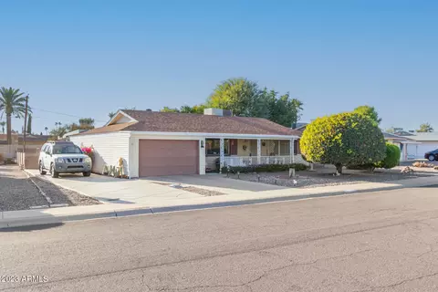 12244 N Saint Andrew Dr E, Sun City, AZ 85351