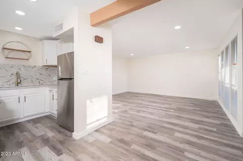 2670 E Oakleaf Dr, Tempe, AZ 85288 photo 3