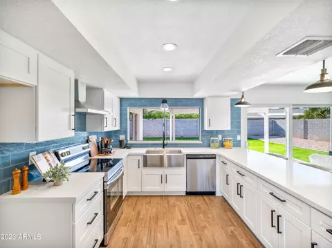 603 W Kilarea Ave, Mesa, AZ 85210