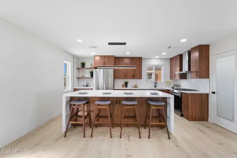 934 E Cavalier Dr, Phoenix, AZ 85014 photo 6