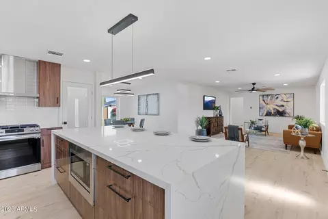 934 E Cavalier Dr, Phoenix, AZ 85014 photo 10