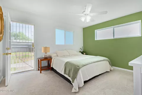 3025 E Mitchell Dr, Phoenix, AZ 85016 photo 10