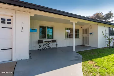 3025 E Mitchell Dr, Phoenix, AZ 85016 photo 2