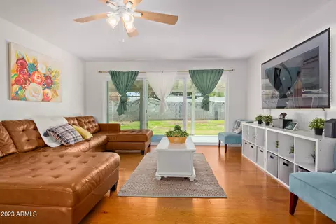 3025 E Mitchell Dr, Phoenix, AZ 85016 photo 4