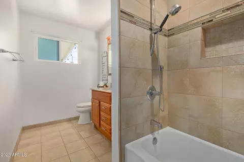 3025 E Mitchell Dr, Phoenix, AZ 85016 photo 19