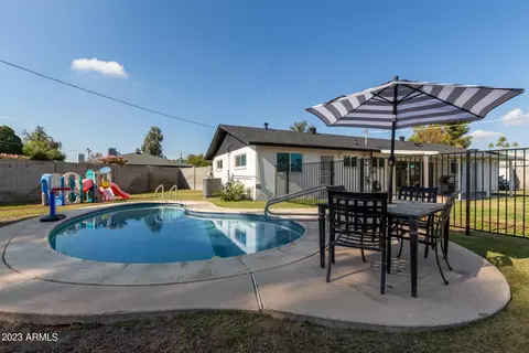 3025 E Mitchell Dr, Phoenix, AZ 85016 photo 23