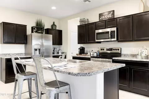 35601 W San Ildefanso Ave, Maricopa, AZ 85138