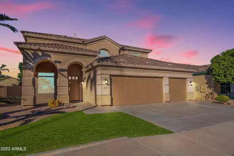 302 N Ashley Dr, Chandler, AZ 85225