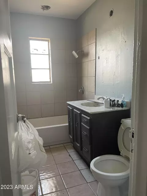 2011 N 27th Pl, Phoenix, AZ 85008 photo 8