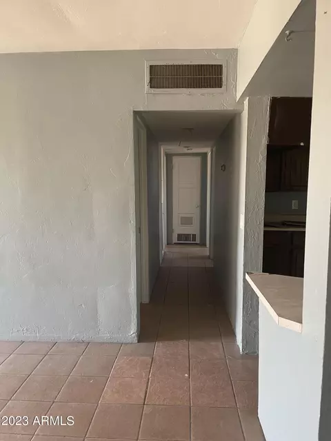 2011 N 27th Pl, Phoenix, AZ 85008 photo 4