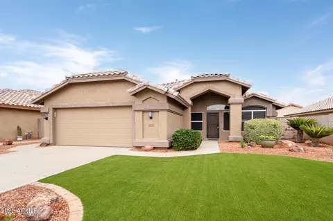 8926 W Wedgewood Dr, Peoria, AZ 85382