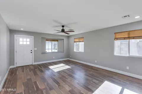 4940 S 11th Pl, Phoenix, AZ 85040 photo 5