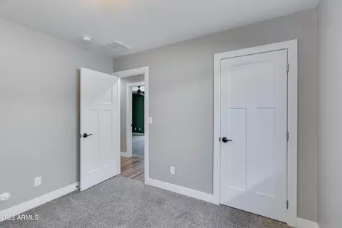 4940 S 11th Pl, Phoenix, AZ 85040 photo 17