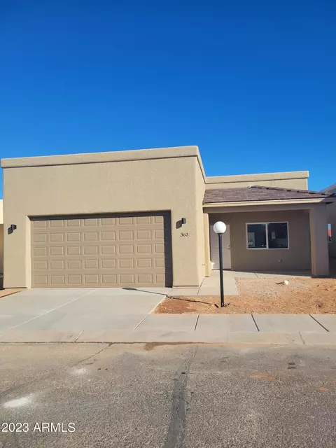 363 S Meadowood Ln, Sierra Vista, AZ 85635
