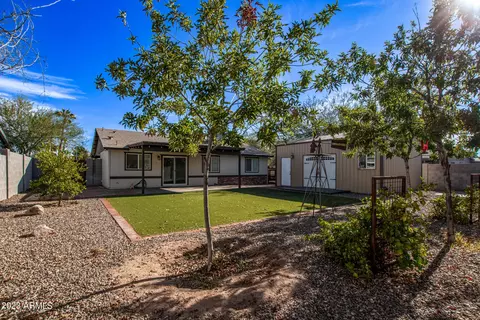 2802 N Pennington Dr, Chandler, AZ 85224