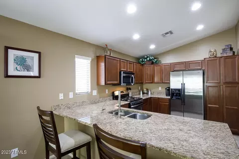 2822 E Park View Ln, Phoenix, AZ 85024 photo 2