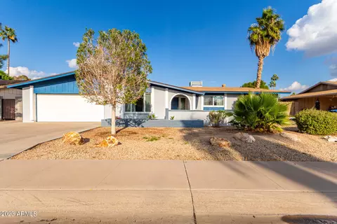 1916 E Magdalena Dr, Tempe, AZ 85283