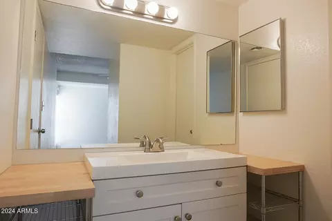 4211 E Palm Ln #206, Phoenix, AZ 85008 photo 12