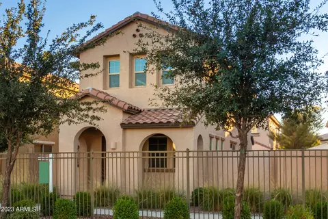 3670 E Hickory Ln, Chandler, AZ 85286