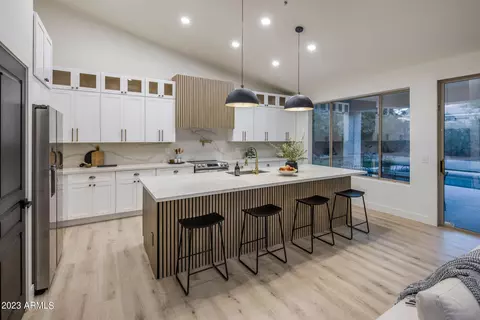 7218 E Tailfeather Dr, Scottsdale, AZ 85255