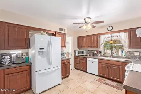 4556 Emerald Cir, Mesa, AZ 85206 photo 12