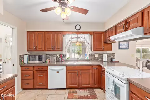 4556 Emerald Cir, Mesa, AZ 85206 photo 13