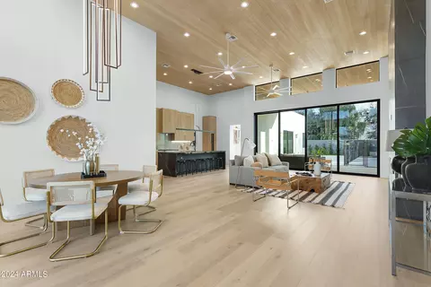 Living - 809 E Palmaire Ave, Phoenix, AZ 85020 photo 1 of 3