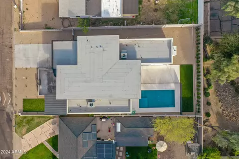 Exterior - 809 E Palmaire Ave, Phoenix, AZ 85020 photo 9 of 10