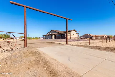 1444 W Maddock Rd, Phoenix, AZ 85086 photo 3
