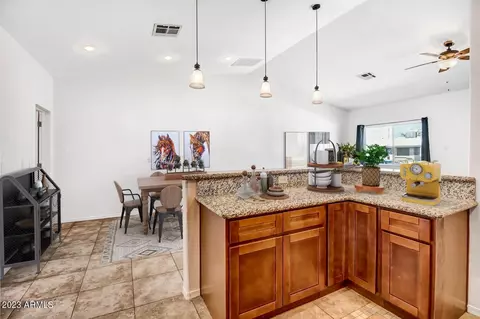 2209 E Vista Dr, Phoenix, AZ 85022 photo 16