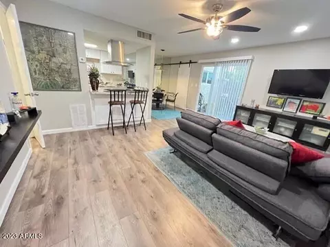 1207 E Lawrence Ln, Phoenix, AZ 85020 photo 6