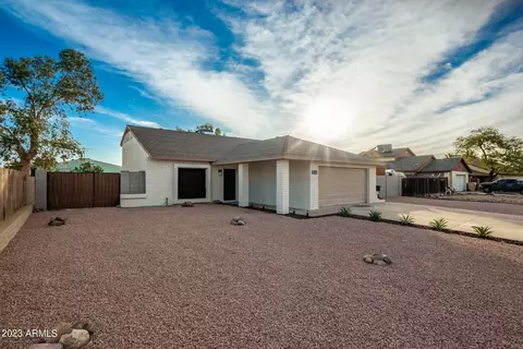 6909 W Shangri La Rd, Peoria, AZ 85345