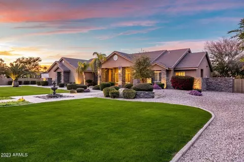 8430 W Williams Rd, Peoria, AZ 85383