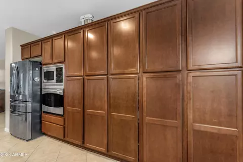 Kitchen - 3517 E Fandango Dr, Gilbert, AZ 85298 photo 4 of 7