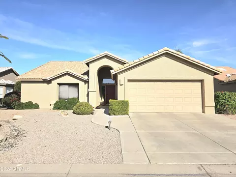 10206 E Champagne Dr, Sun Lakes, AZ 85248