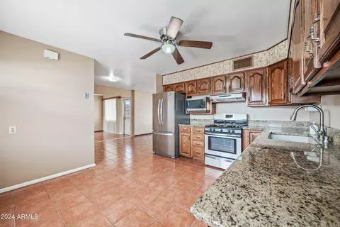 3933 W Cavalier Dr, Phoenix, AZ 85019 photo 11