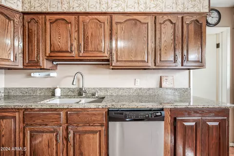 3933 W Cavalier Dr, Phoenix, AZ 85019 photo 10