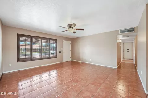 3933 W Cavalier Dr, Phoenix, AZ 85019 photo 4