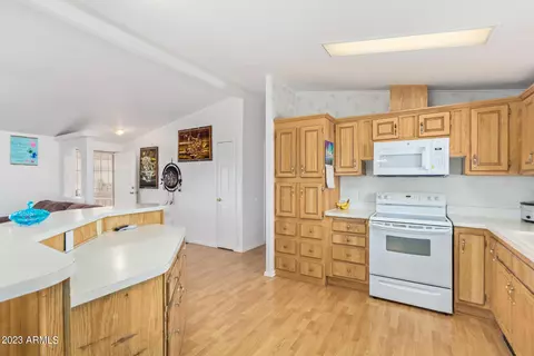 1972 S Mariposa Rd, Apache Junction, AZ 85119 photo 6