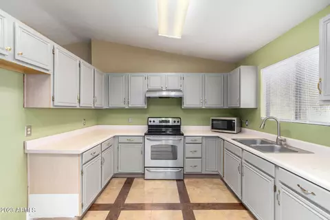 1923 S Buena Vista Dr, Apache Junction, AZ 85120 photo 9