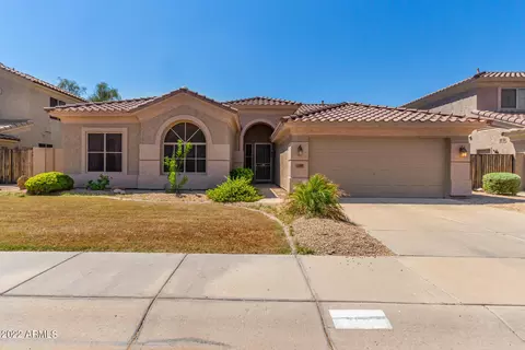 1347 W Deer Creek Rd, Phoenix, AZ 85045
