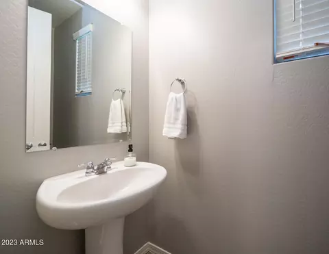 4141 E Jones St, Gilbert, AZ 85295 photo 30