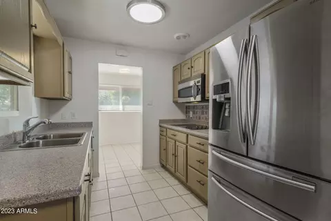 Kitchen - 1254 Elton Ave, Mesa, AZ 85204 photo 3 of 4