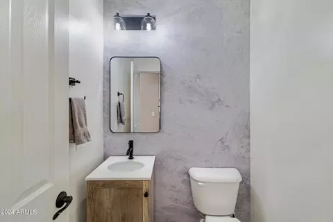 Bath - 2744 E Gillcrest Rd, Gilbert, AZ 85298 photo 1 of 5