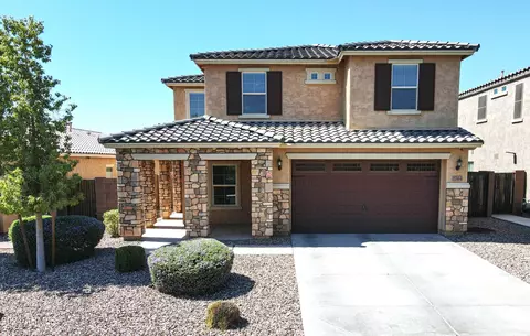 2744 E Gillcrest Rd, Gilbert, AZ 85298