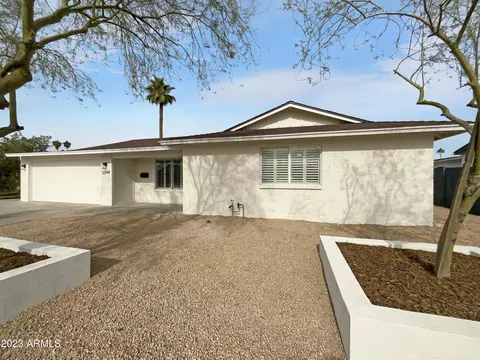 2248 W Del Campo Cir, Mesa, AZ 85202