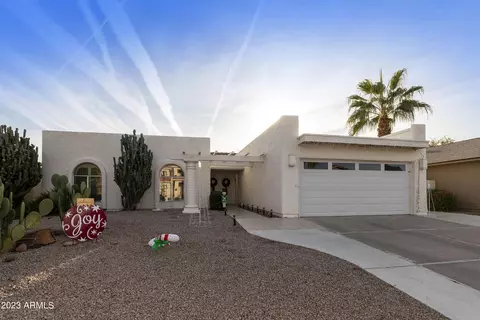 26413 S Lakewood Dr, Sun Lakes, AZ 85248