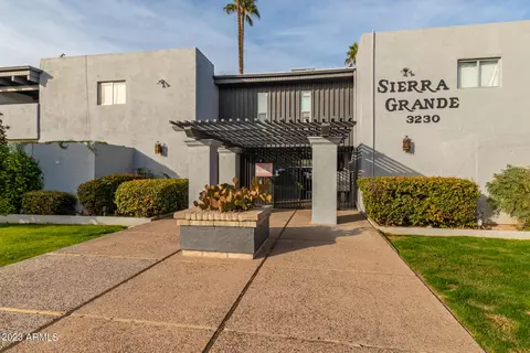 3230 E Pinchot Ave #5, Phoenix, AZ 85018