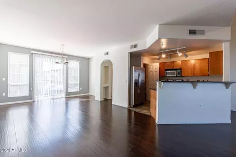 Living - 1920 E Bell Rd #1009, Phoenix, AZ 85022 photo 1 of 5