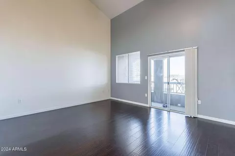 Living - 1920 E Bell Rd #1009, Phoenix, AZ 85022 photo 4 of 5